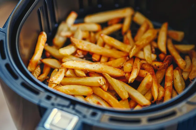 Frites au air fryer : la recette croustillante et facile