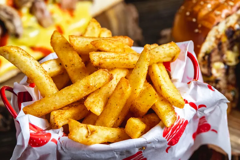 Frites surgelées au air fryer : croustillantes en 15 minutes