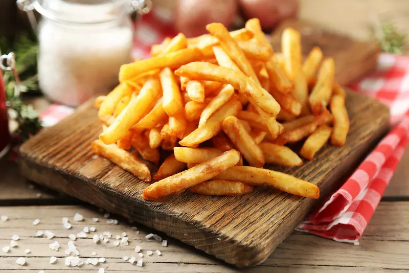 Frites surgelées au air fryer : croustillantes en 15 minutes
