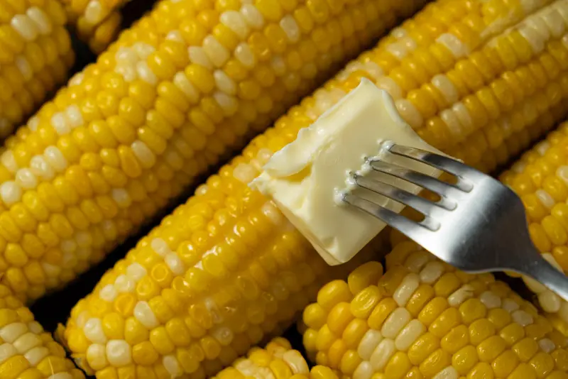 Maïs au air fryer : épis dorés et caramélisés en 12 minutes