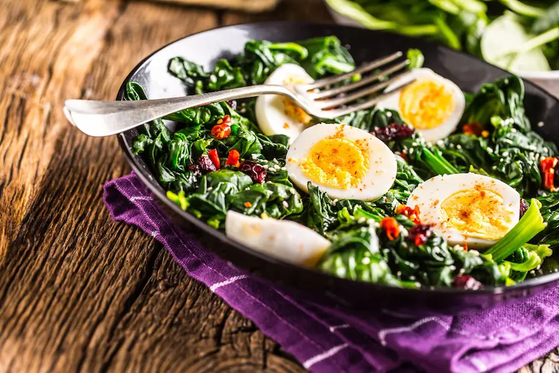 Oeufs air fryer : durs, mollets, a la coque