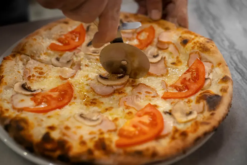 Pizza air fryer : croustillante en 10 minutes