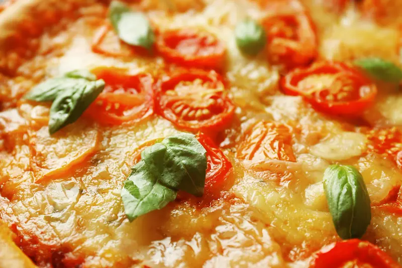 Pizza air fryer : croustillante en 10 minutes