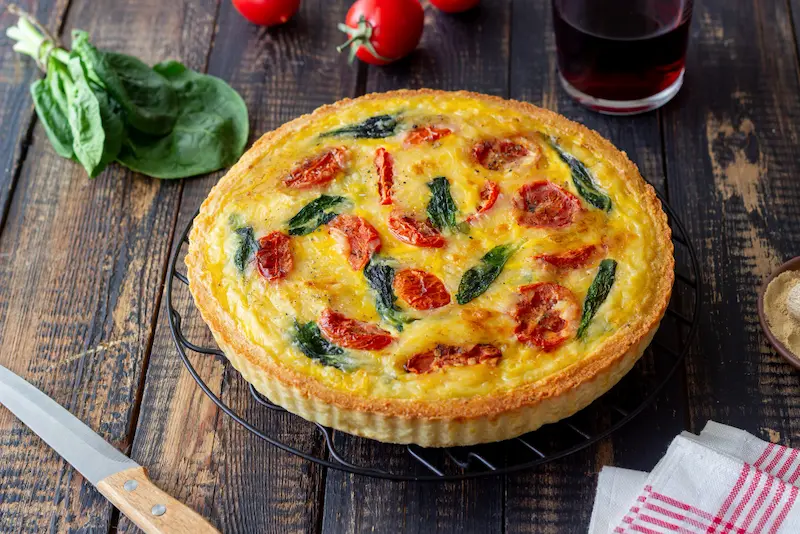 Quiche lorraine au air fryer : dorée et crémeuse