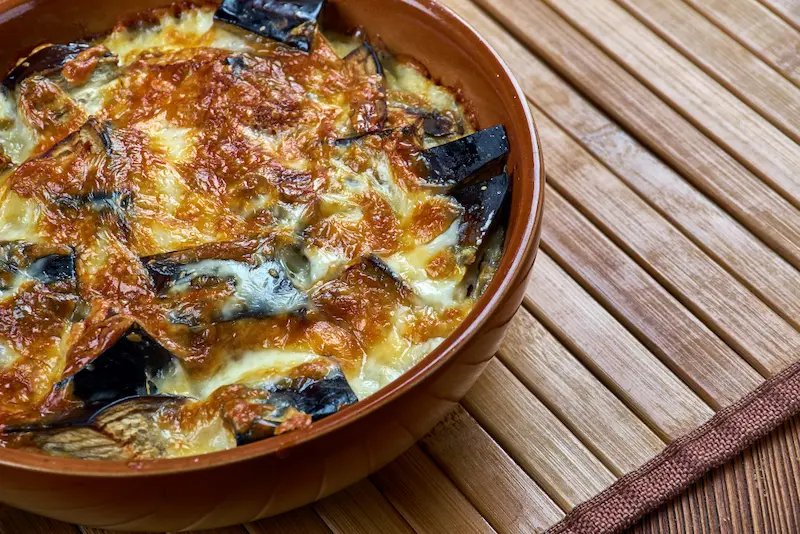 Aubergines parmigiana air fryer : gratinées et fondantes en 25 min Aubergines parmigiana air fryer : gratinées et fondantes en 25 min