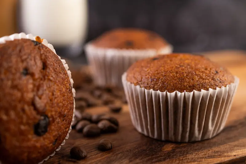 Muffins au air fryer : moelleux et dorés en 15 min