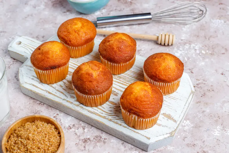 Muffins au air fryer : moelleux et dorés en 15 min