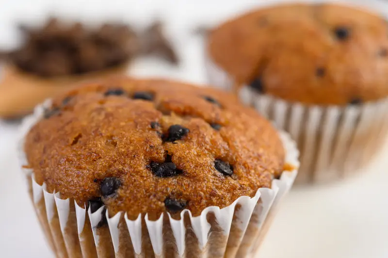 Muffins au air fryer : moelleux et dorés en 15 min