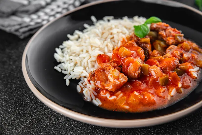 Poulet basquaise au air fryer : doré et ensoleillé Poulet basquaise au air fryer : doré et ensoleillé