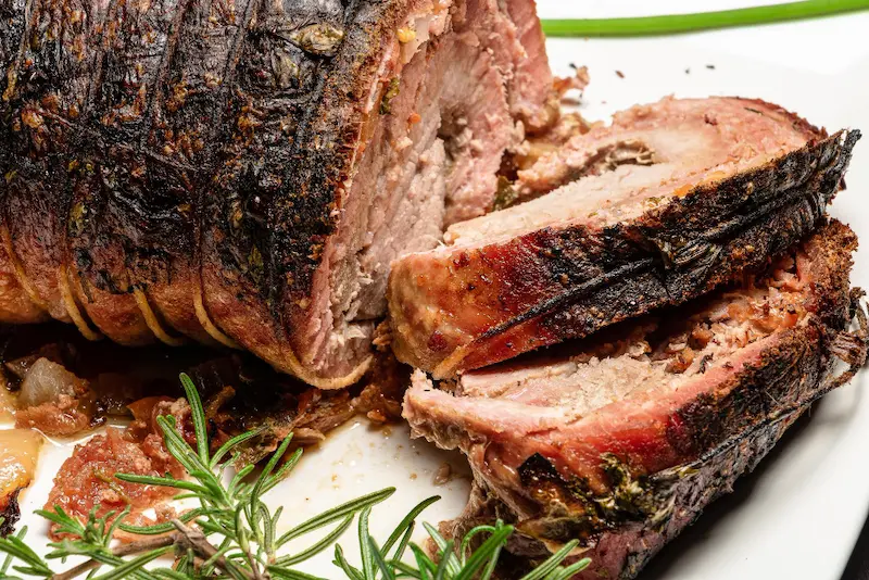 Rôti de bœuf au air fryer : tendre et doré à la perfection